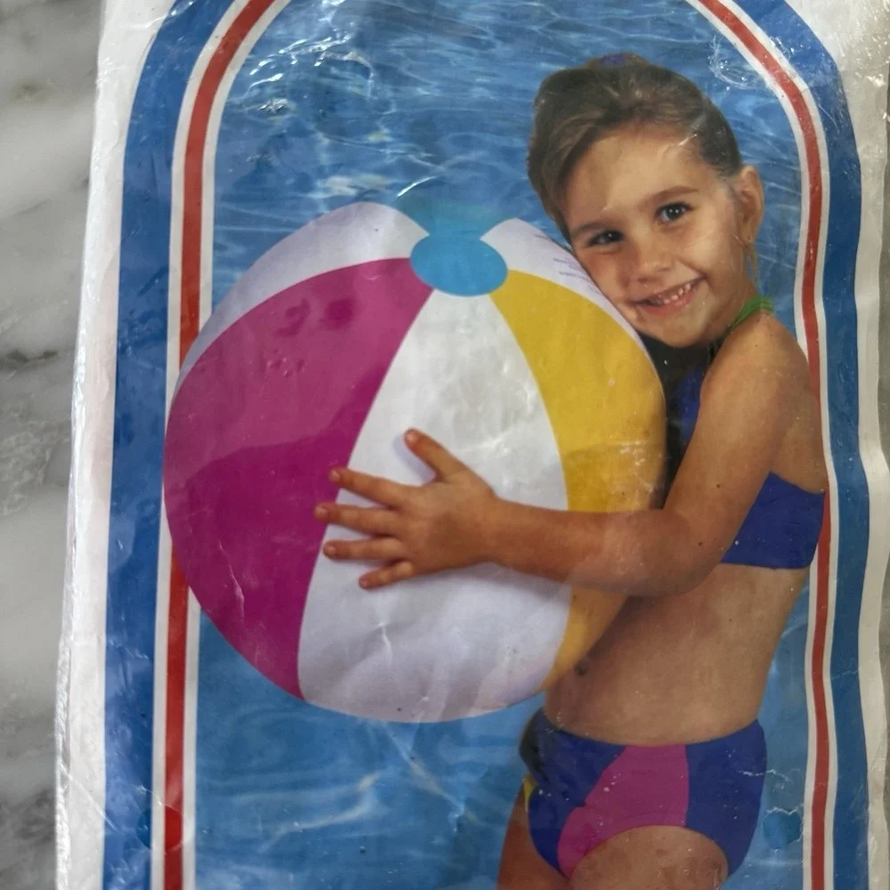 Vintage 1999 Intex The Wet Set Beach Ball 20